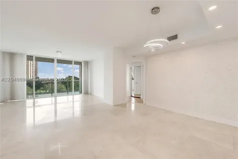 19400 Turnberry Way Aventura FL 33180