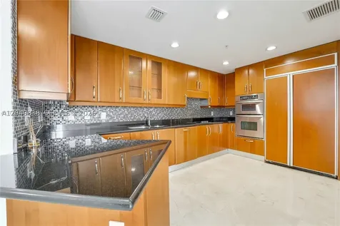 19400 Turnberry Way Aventura FL 33180