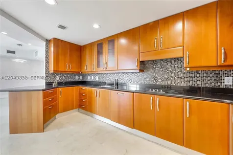 19400 Turnberry Way Aventura FL 33180