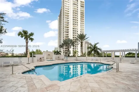 19400 Turnberry Way Aventura FL 33180