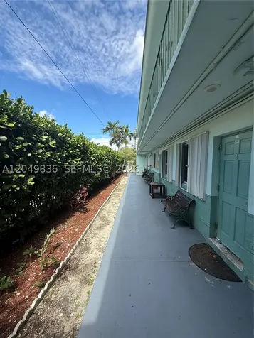 469 SW 3rd Street Miami FL 33130