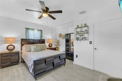 774 NW 49th Street Miami FL 33127