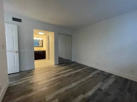 9441 Live Oak Place Davie FL 33324