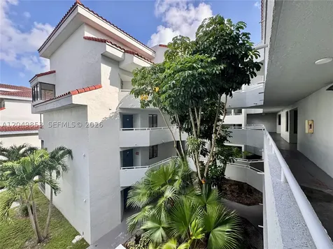 8215 SW 152nd Avenue Miami FL 33193