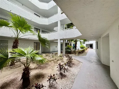 8215 SW 152nd Avenue Miami FL 33193