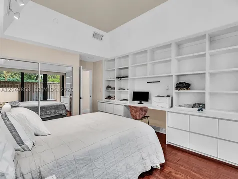 2901 S Bayshore Drive Miami FL 33133