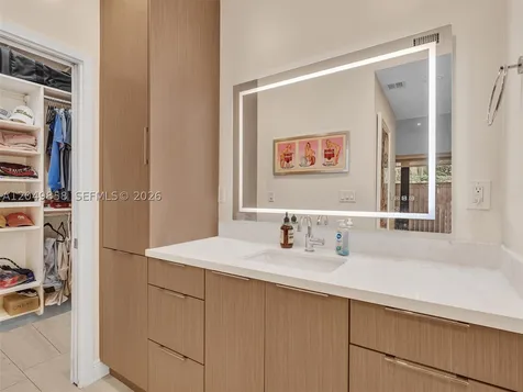 2901 S Bayshore Drive Miami FL 33133