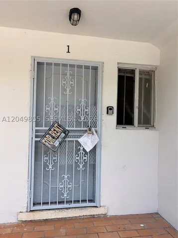 1194 NW 19th Avenue Miami FL 33125