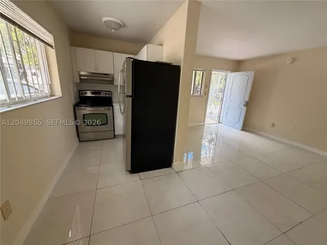 1194 NW 19th Avenue Miami FL 33125