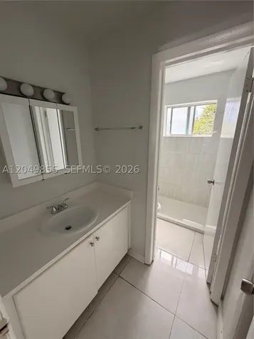 1194 NW 19th Avenue Miami FL 33125