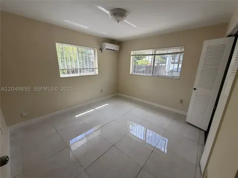 1194 NW 19th Avenue Miami FL 33125