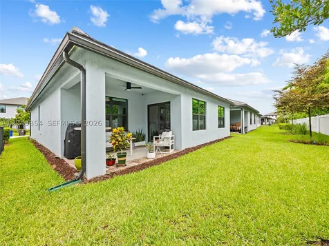 2950 Shortleaf Avenue Lauderdale Lakes FL 33311