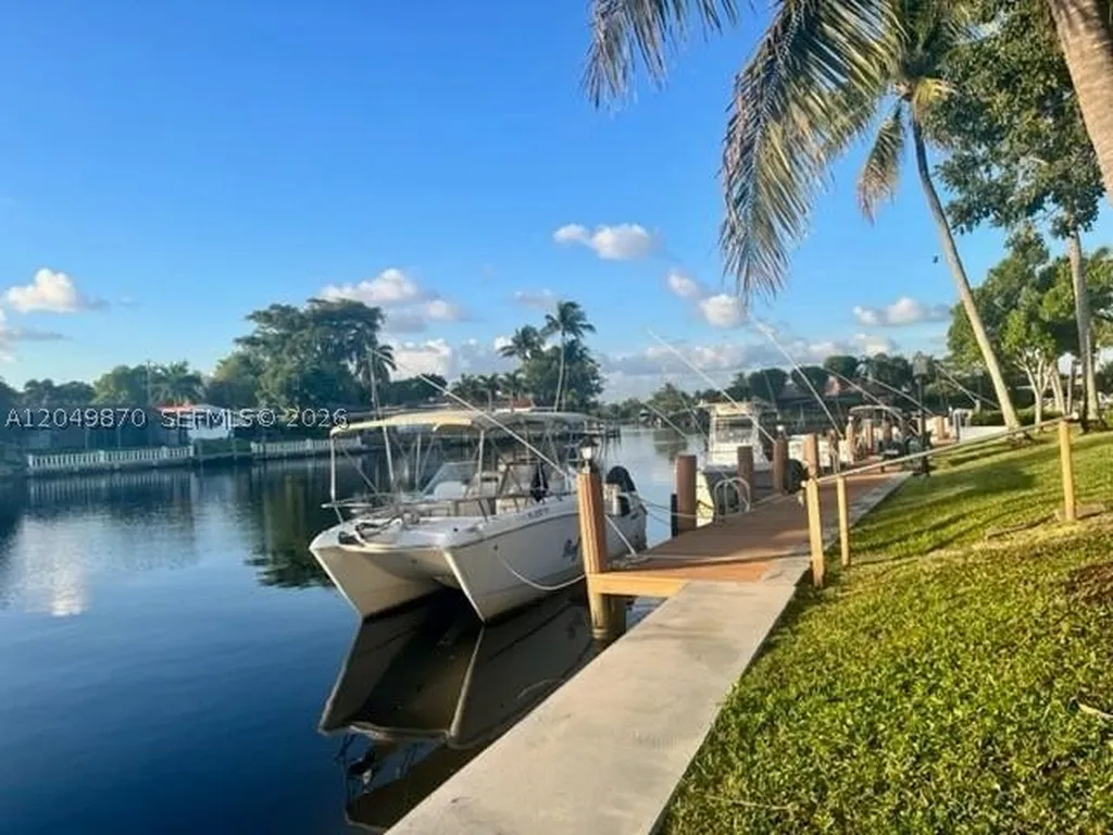 110 Cypress Club Drive Pompano Beach FL 33060
