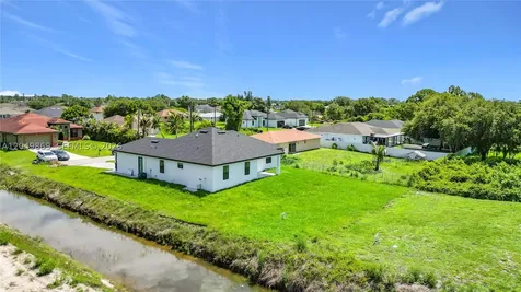 3813 SW 26th Street Lehigh Acres FL 33976