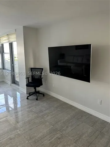 2899 Collins Avenue Miami Beach FL 33140