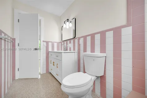 1380 W 60th Terrace Hialeah FL 33012