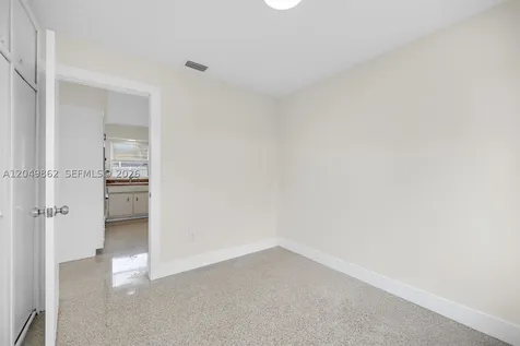 1380 W 60th Terrace Hialeah FL 33012