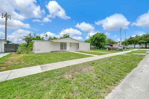 1380 W 60th Terrace Hialeah FL 33012