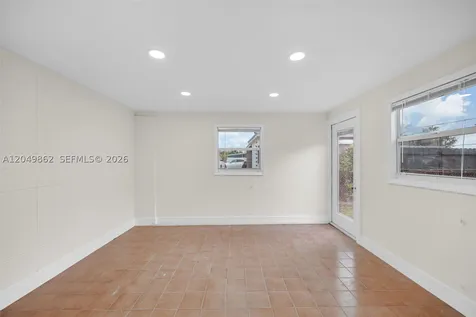 1380 W 60th Terrace Hialeah FL 33012