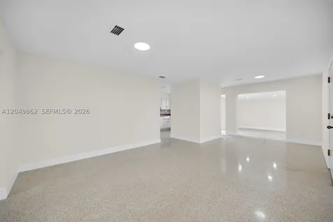1380 W 60th Terrace Hialeah FL 33012