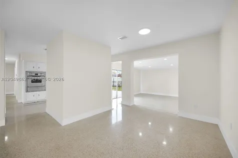 1380 W 60th Terrace Hialeah FL 33012