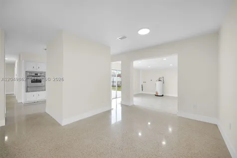 1380 W 60th Terrace Hialeah FL 33012