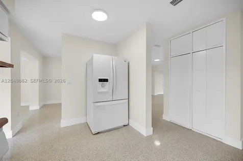 1380 W 60th Terrace Hialeah FL 33012
