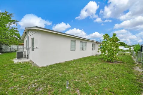 1380 W 60th Terrace Hialeah FL 33012