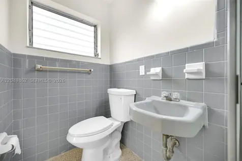1380 W 60th Terrace Hialeah FL 33012