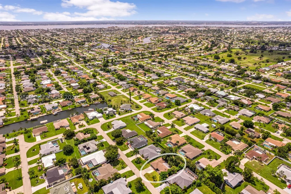 526 SE 34 Other City - In The State Of Florida FL 33904