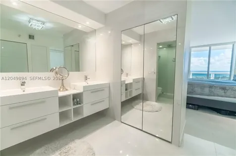 20515 E Country Club Drive Aventura FL 33180