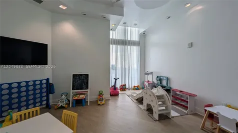 350 S Miami Avenue Miami FL 33130