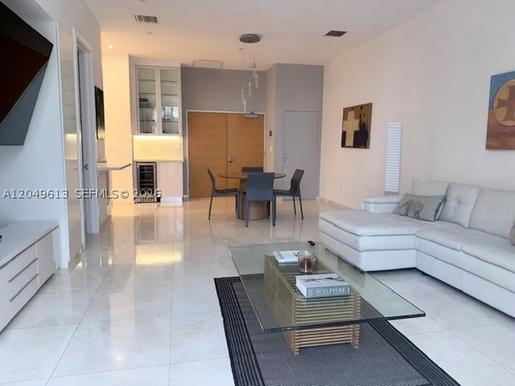 881 Ocean Drive Key Biscayne FL 33149