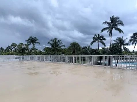 881 Ocean Drive Key Biscayne FL 33149