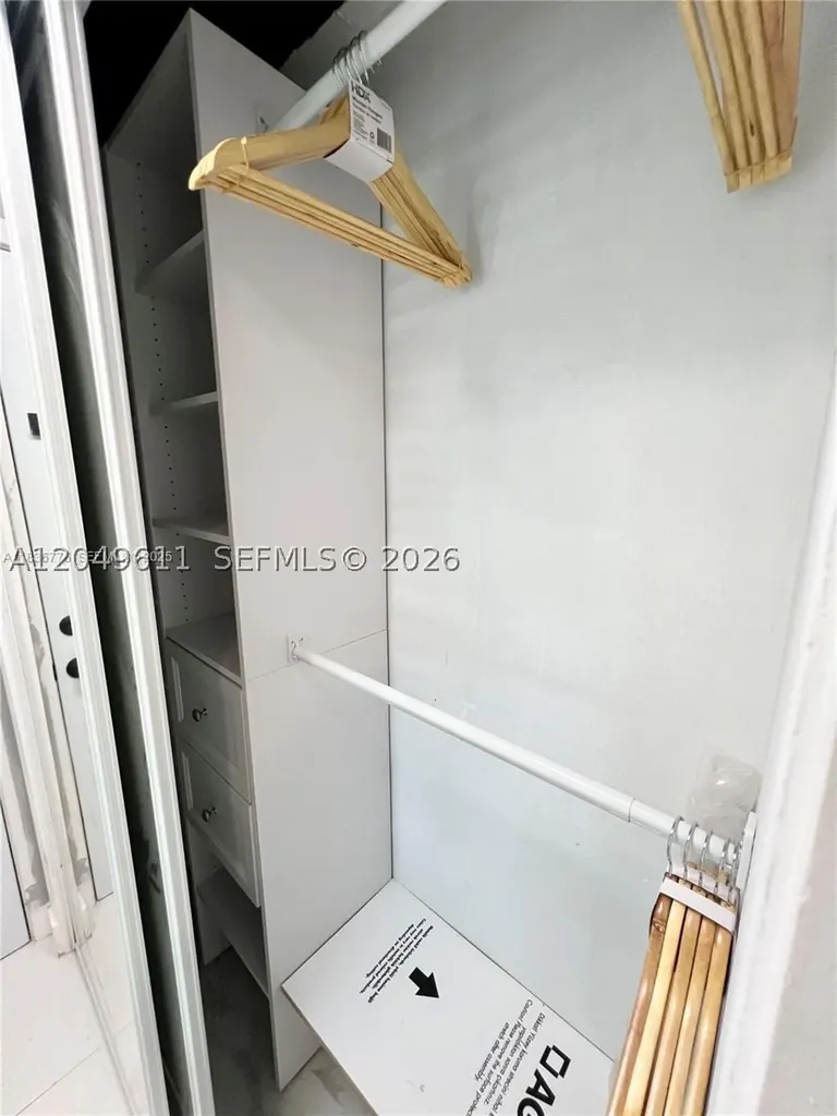 511 N 70th Way Hollywood FL 33024