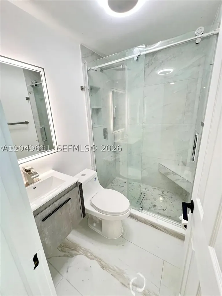 511 N 70th Way Hollywood FL 33024