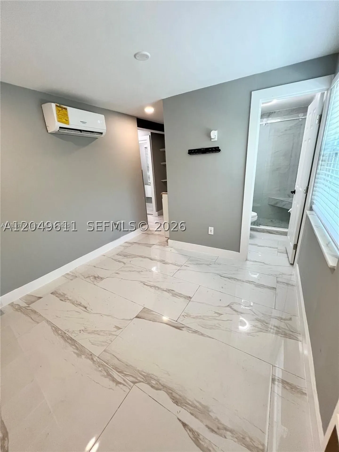 511 N 70th Way Hollywood FL 33024