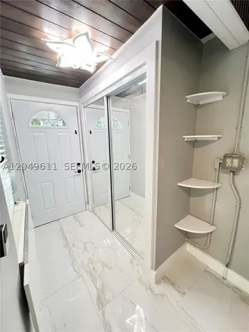 511 N 70th Way Hollywood FL 33024