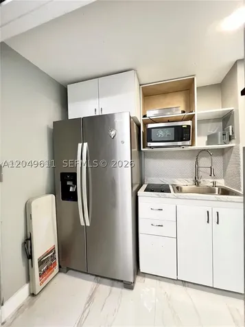 511 N 70th Way Hollywood FL 33024
