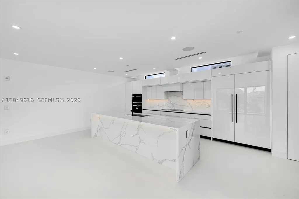 3220 NE 7th Street Pompano Beach FL 33062