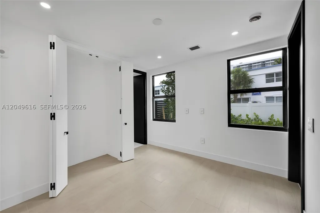 3220 NE 7th Street Pompano Beach FL 33062