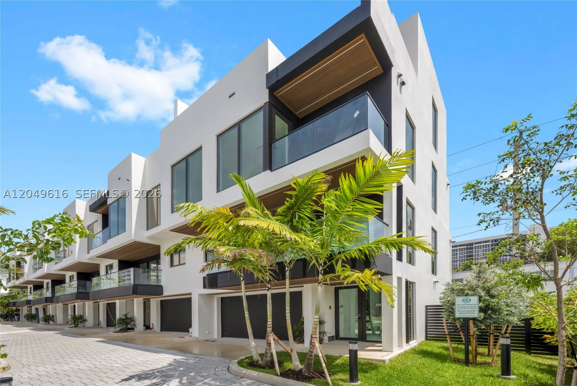 3220 NE 7th Street Pompano Beach FL 33062