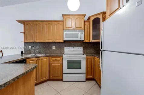 8871 NW 114th Street Hialeah Gardens FL 33018