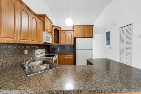 8871 NW 114th Street Hialeah Gardens FL 33018