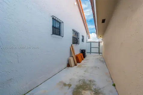 8871 NW 114th Street Hialeah Gardens FL 33018