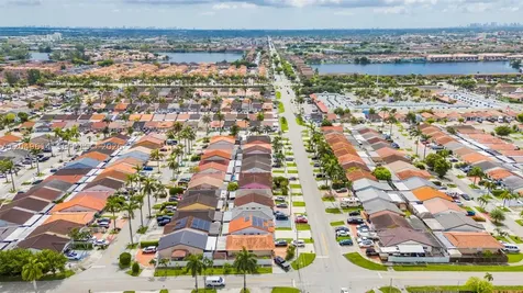 8871 NW 114th Street Hialeah Gardens FL 33018