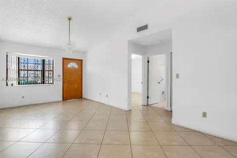 8871 NW 114th Street Hialeah Gardens FL 33018