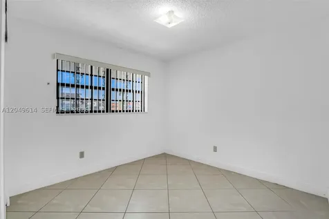 8871 NW 114th Street Hialeah Gardens FL 33018