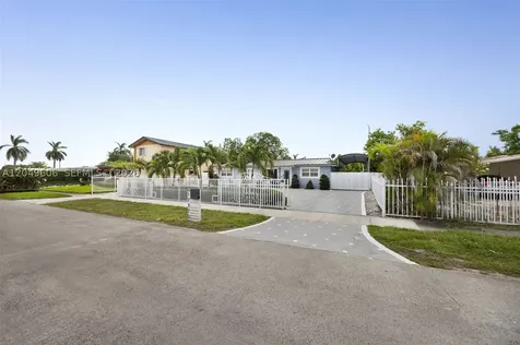 17370 NW 52nd Place Miami Gardens FL 33055