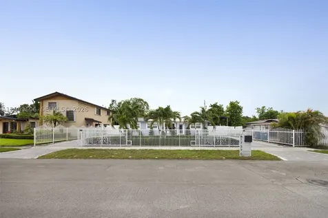 17370 NW 52nd Place Miami Gardens FL 33055